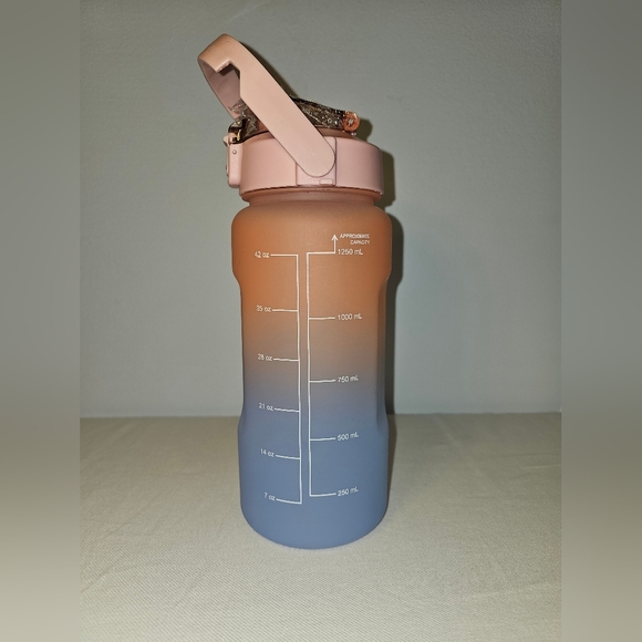 Motivational 42oz Water Bottle (Pick 1) NWT - BPA Free - Picture 6 of 8